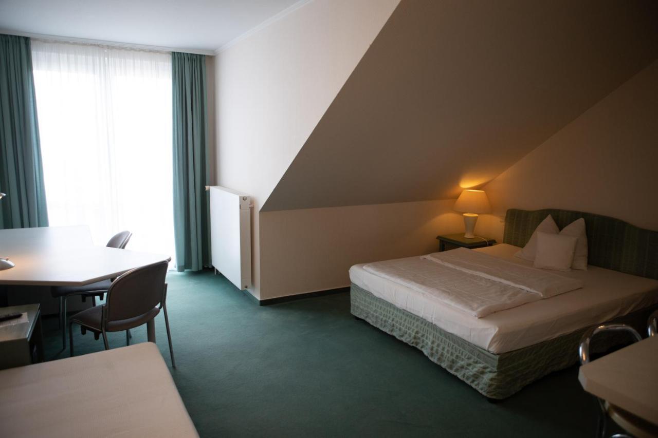 Pepb Schulungshotel Sarstedt Exterior foto